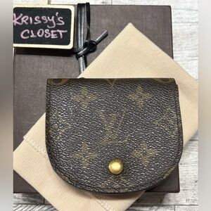 💯 Authentic Louis Vuitton Round Monogram Coin Case + box & dustbag